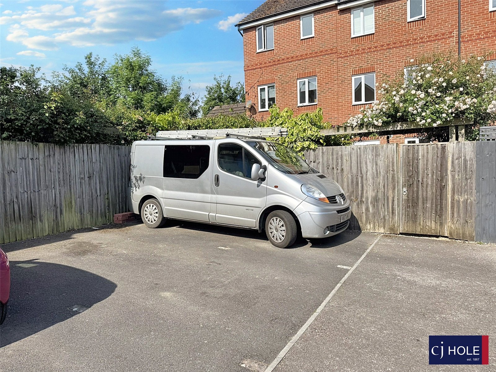 2 bedroom Flat for sale in Gloucester