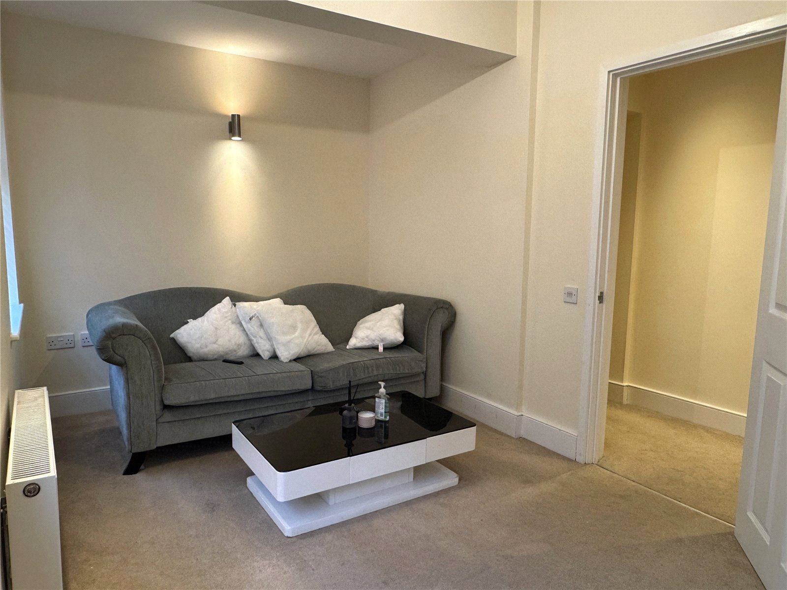 1 bedroom Flat to let in Gloucester