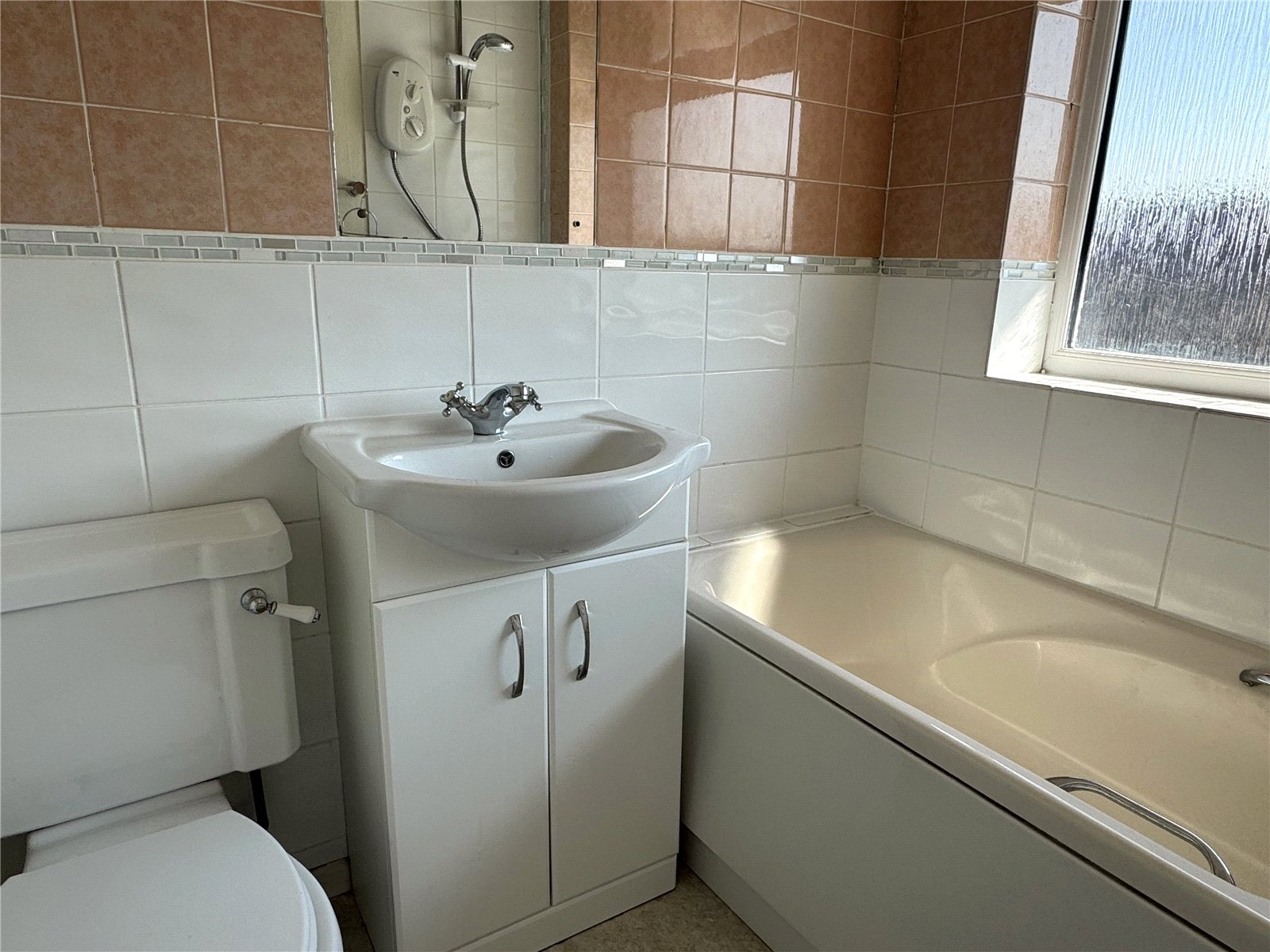 2 bedroom House to let in Hempsted, Gloucester