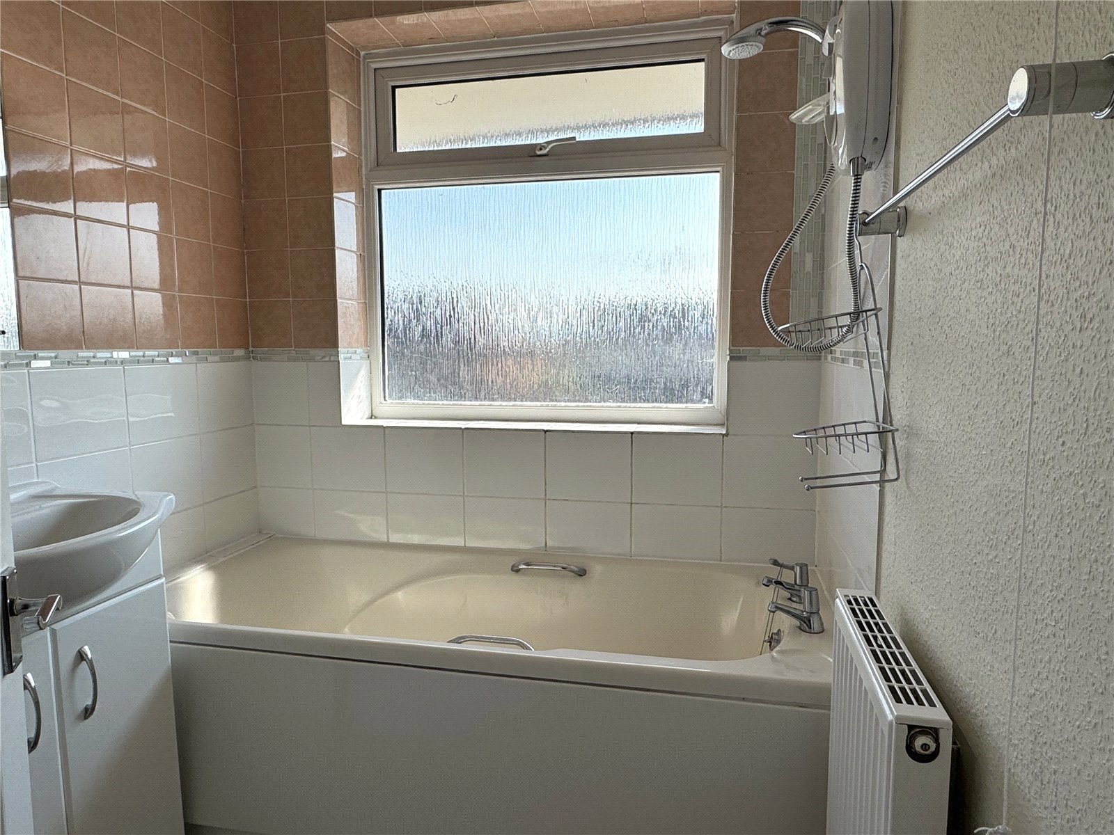 2 bedroom House to let in Hempsted, Gloucester