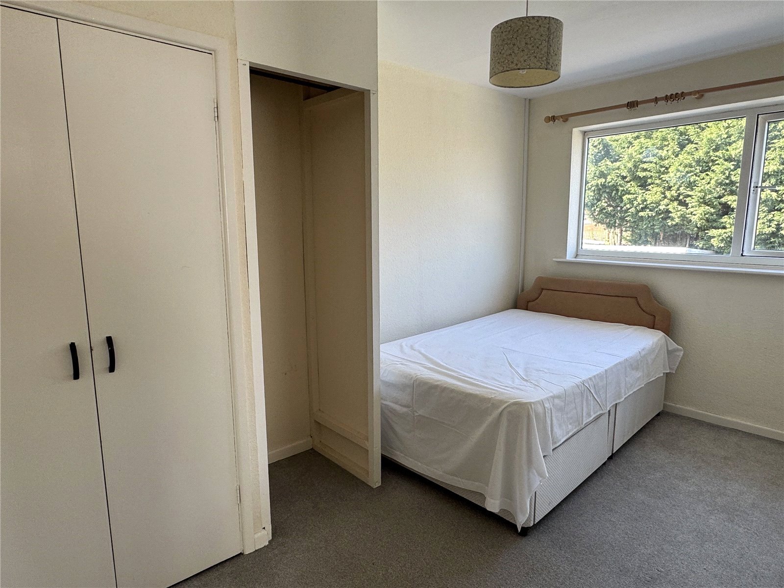 2 bedroom House to let in Hempsted, Gloucester
