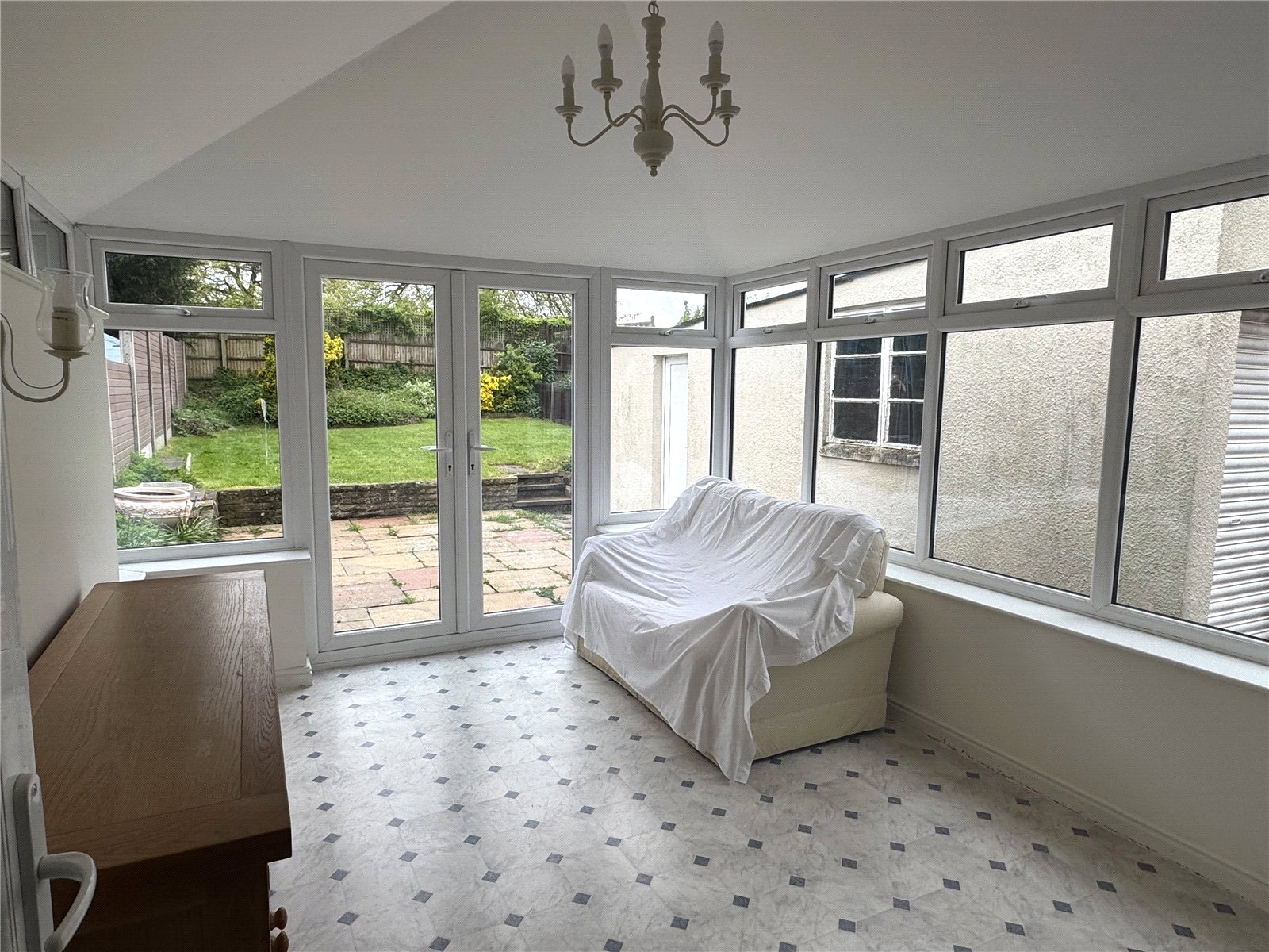 2 bedroom House to let in Hempsted, Gloucester