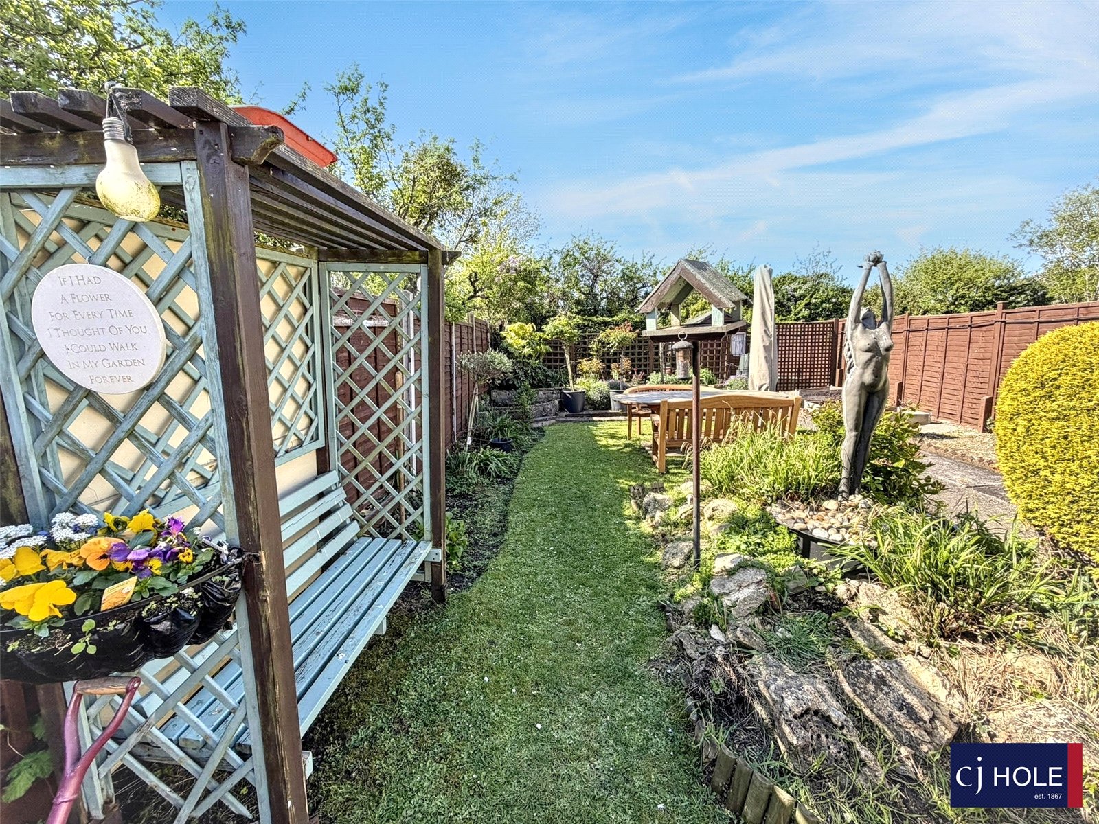 3 bedroom House for sale in Hucclecote