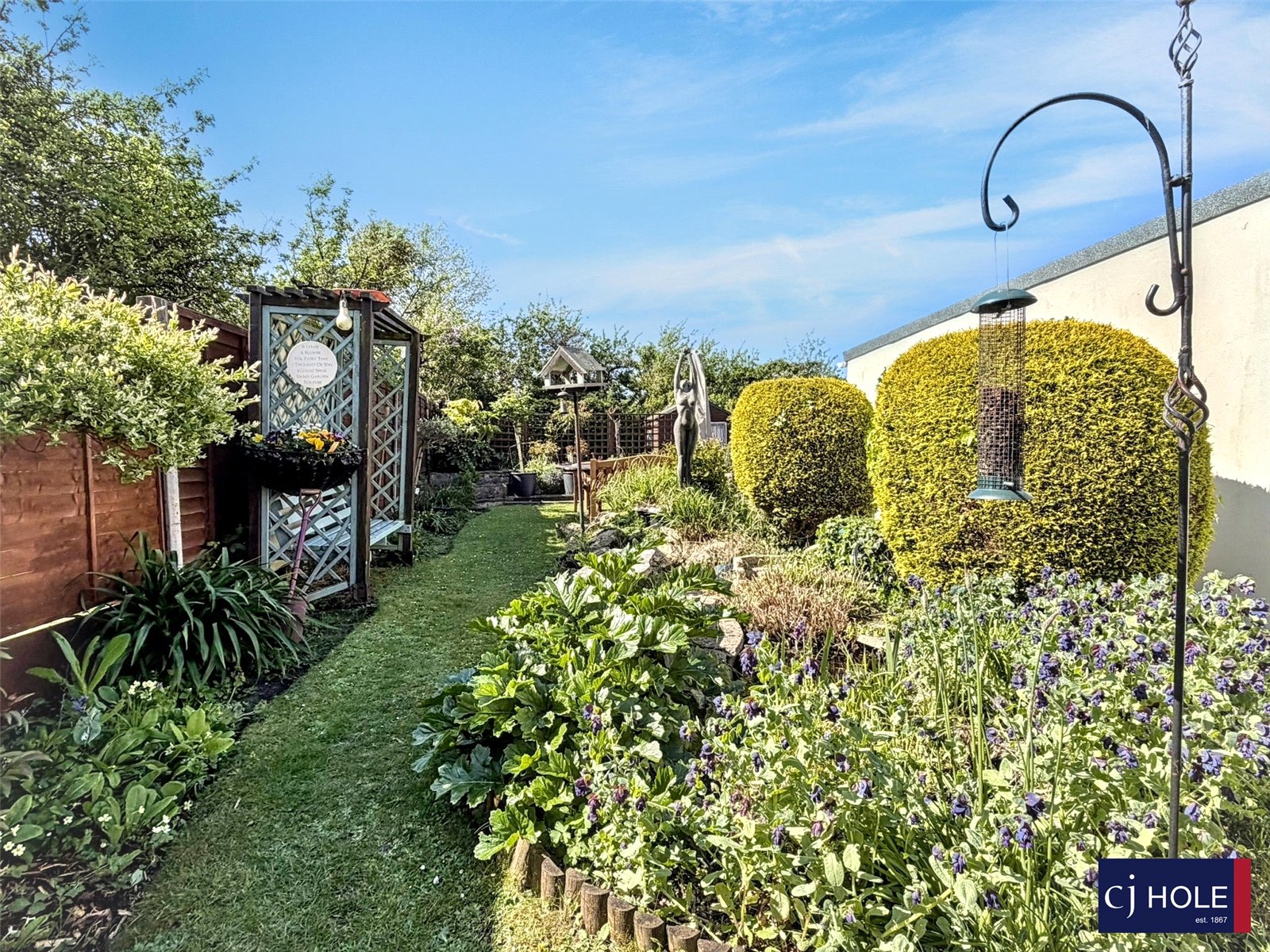 3 bedroom House for sale in Hucclecote