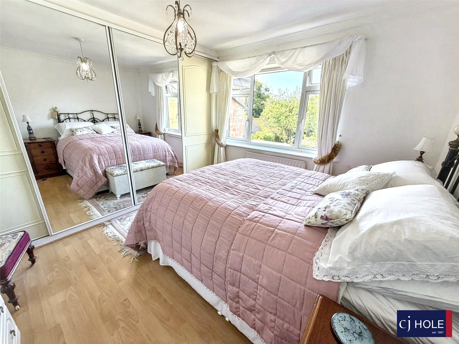 3 bedroom House for sale in Hucclecote