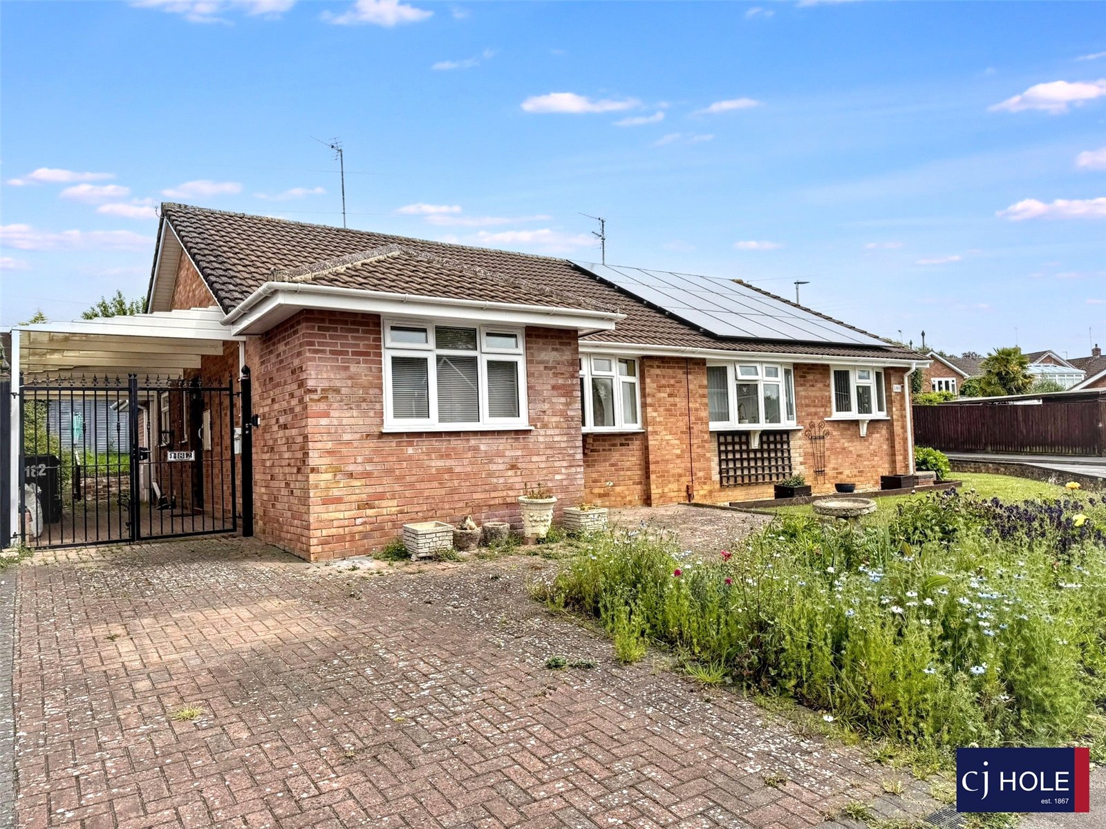 2 bedroom Bungalow for sale in Tuffley, Gloucester