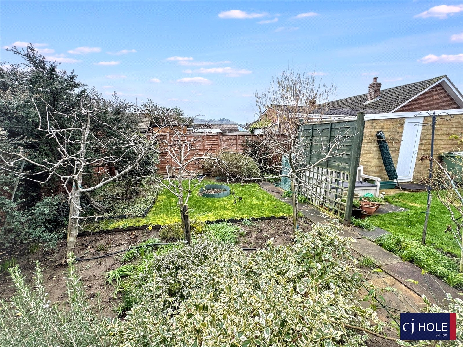 2 bedroom Bungalow for sale in Hucclecote, Gloucester