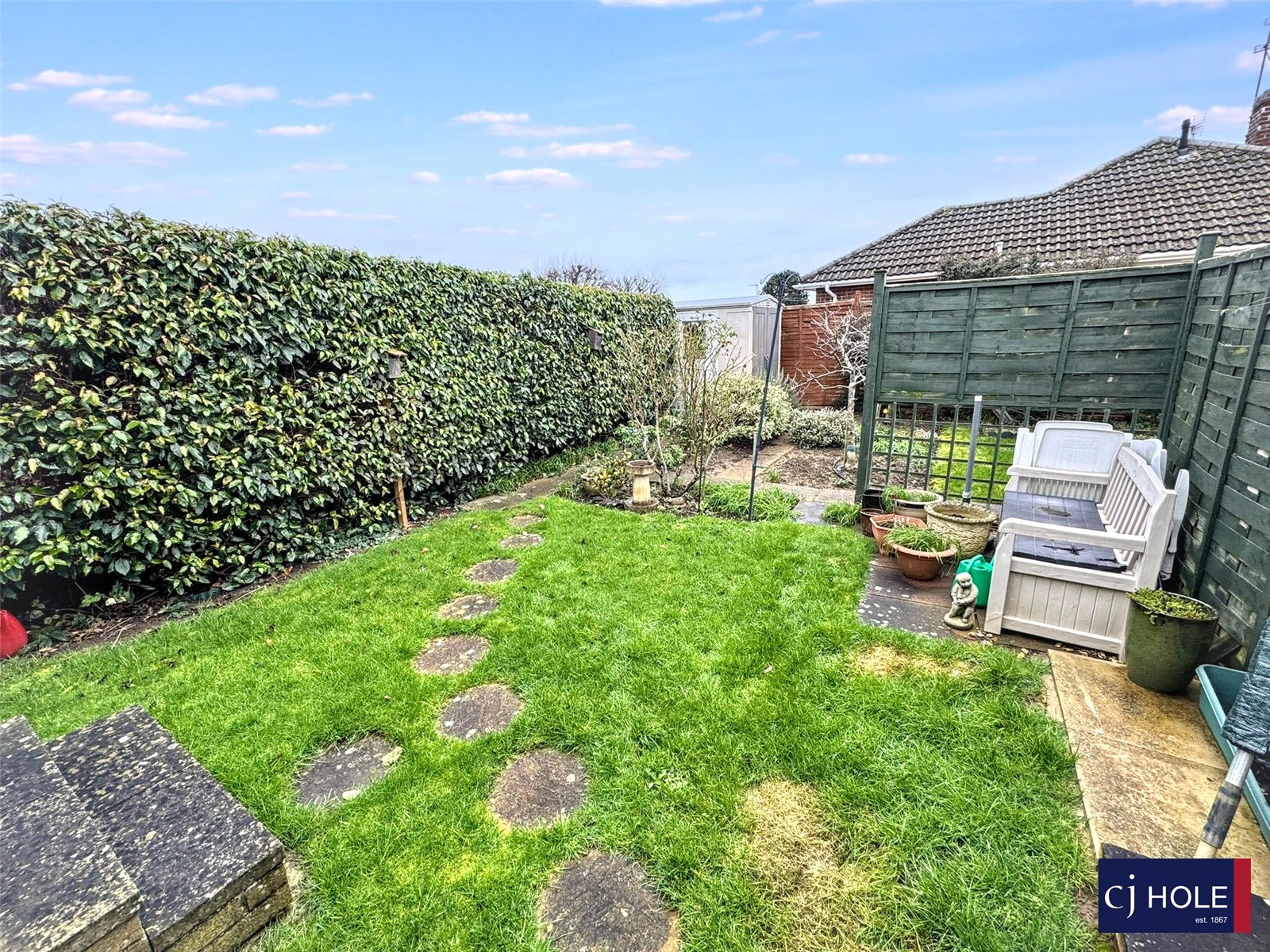 2 bedroom Bungalow for sale in Hucclecote, Gloucester