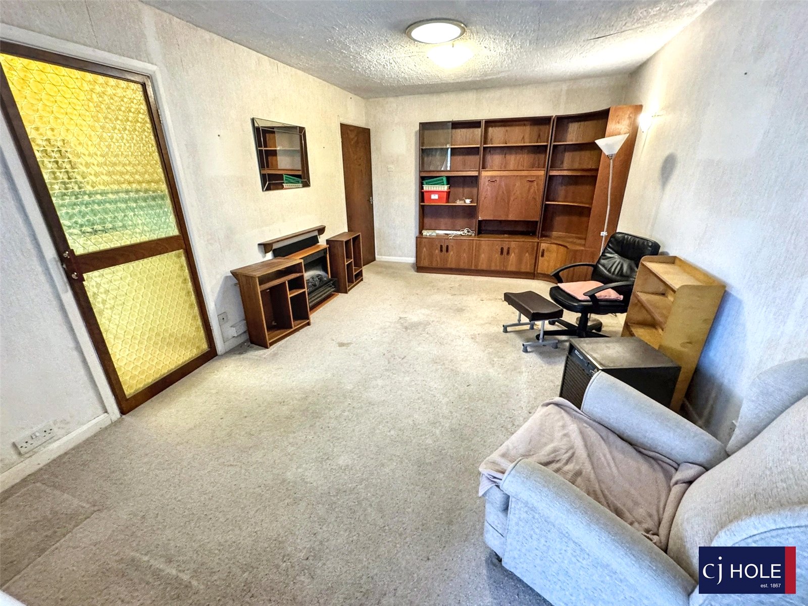 2 bedroom Bungalow for sale in Hucclecote, Gloucester
