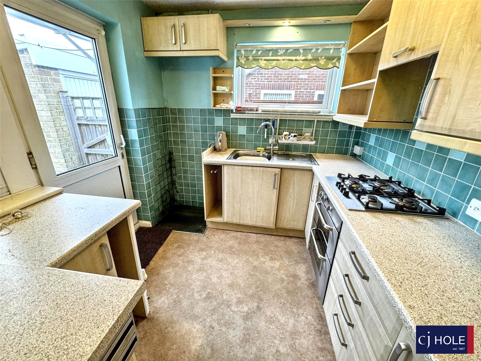 2 bedroom Bungalow for sale in Hucclecote, Gloucester