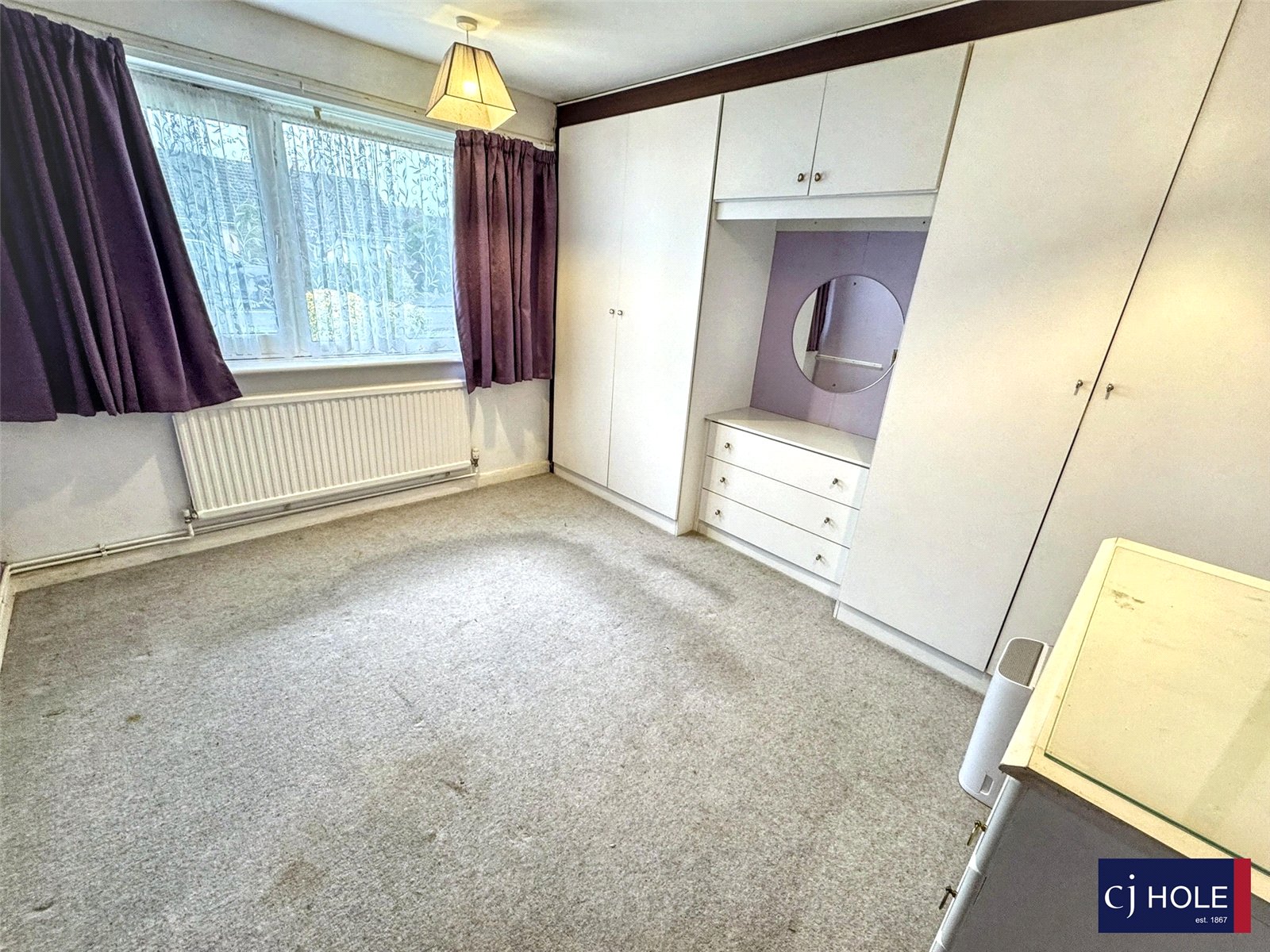 2 bedroom Bungalow for sale in Hucclecote, Gloucester