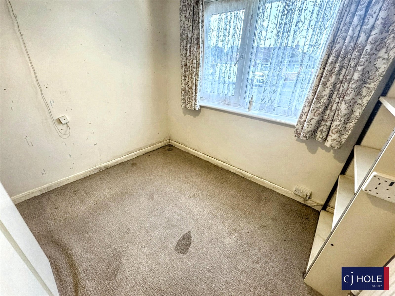2 bedroom Bungalow for sale in Hucclecote, Gloucester