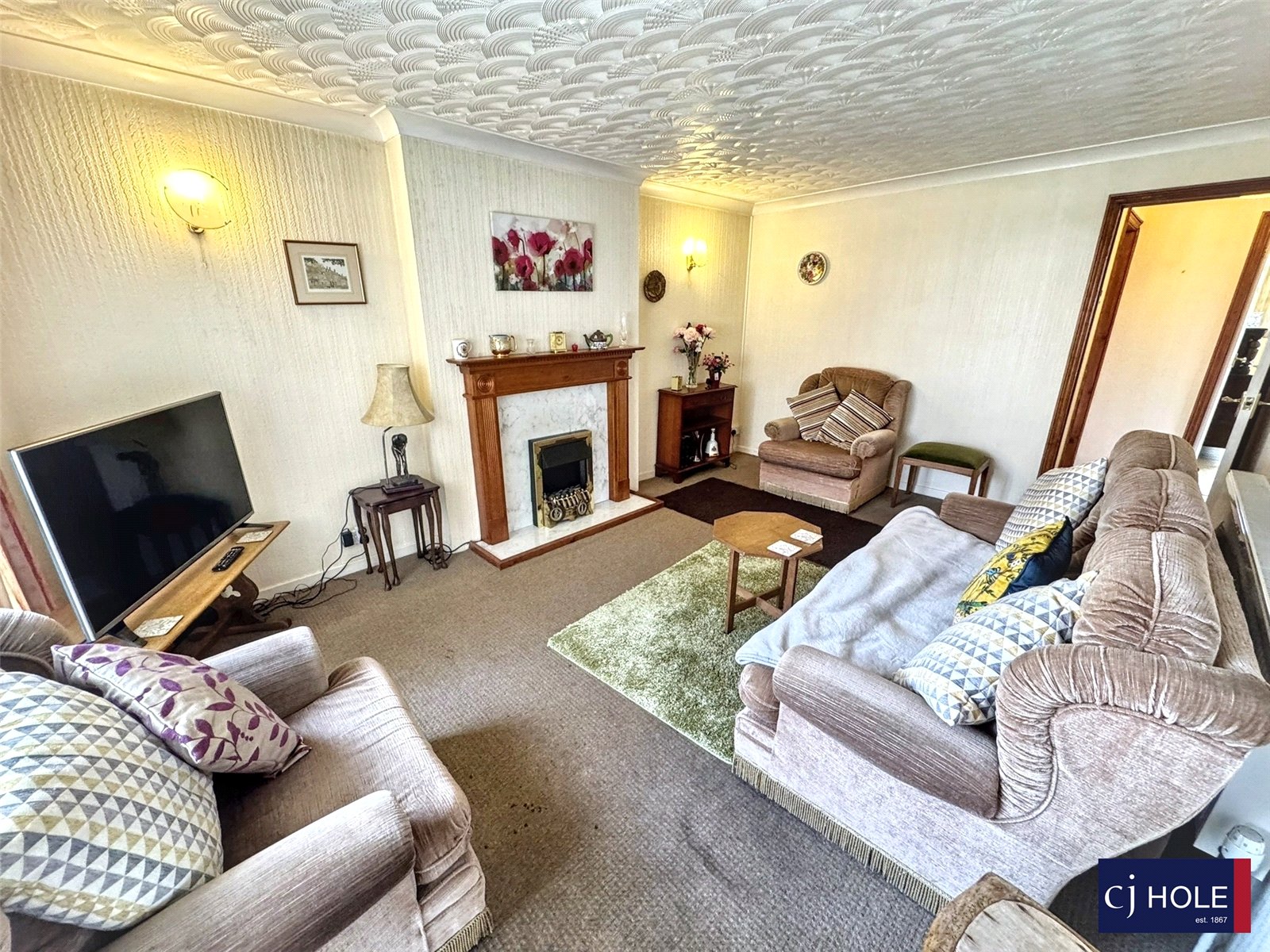 2 bedroom Bungalow for sale in Hucclecote, Gloucester