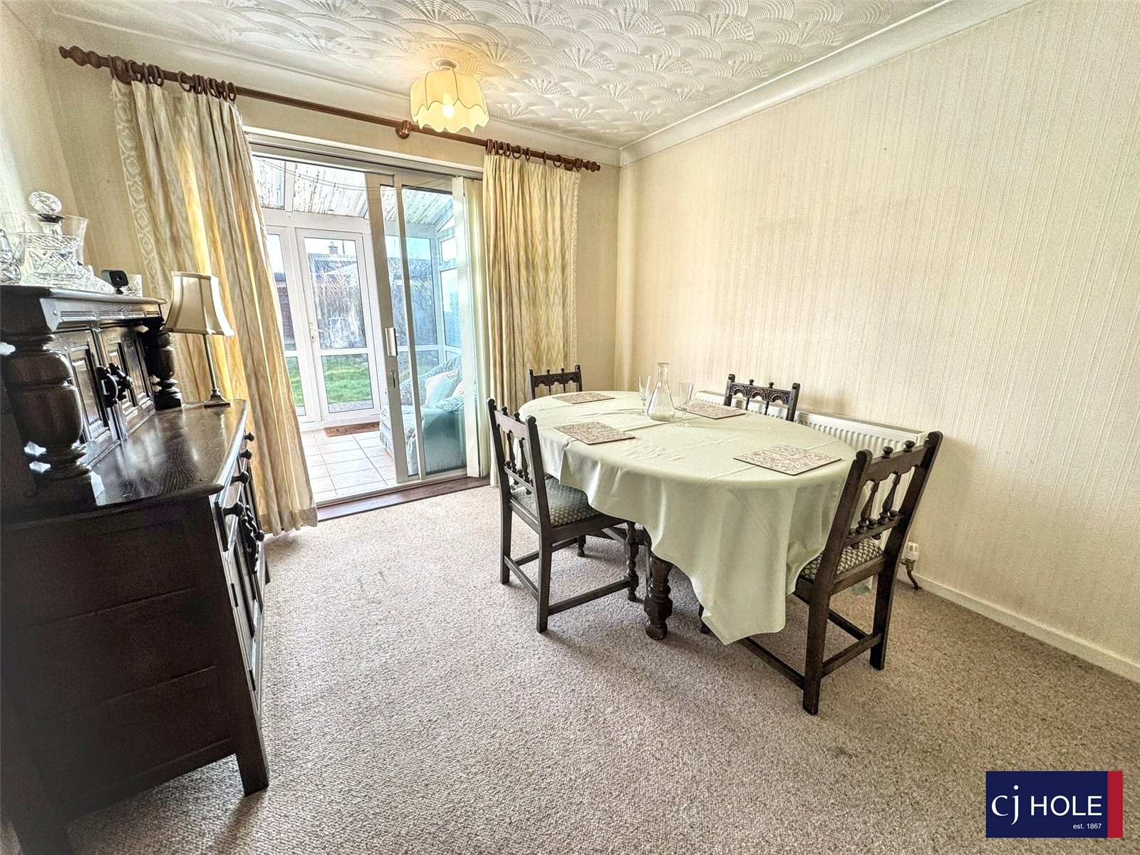 2 bedroom Bungalow for sale in Hucclecote, Gloucester