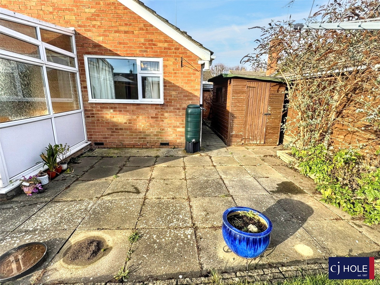 2 bedroom Bungalow for sale in Hucclecote, Gloucester