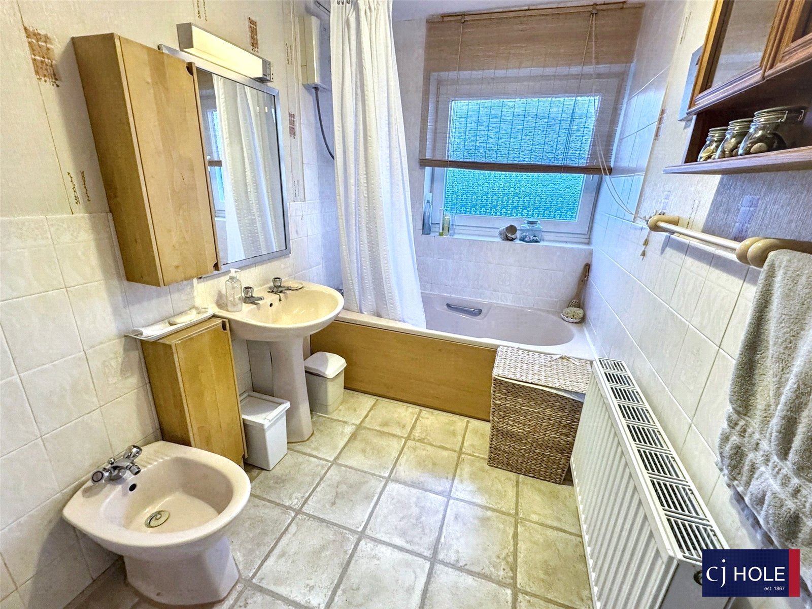 3 bedroom House for sale in Hucclecote, Gloucester