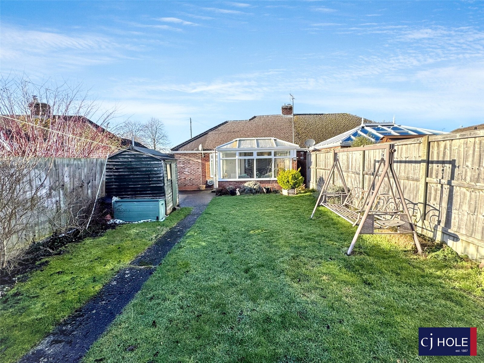 2 bedroom Bungalow for sale in Hucclecote, Gloucester