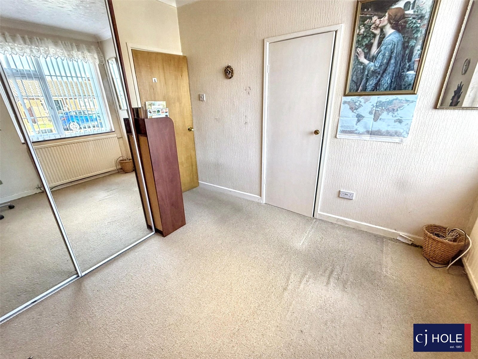2 bedroom Bungalow for sale in Hucclecote, Gloucester