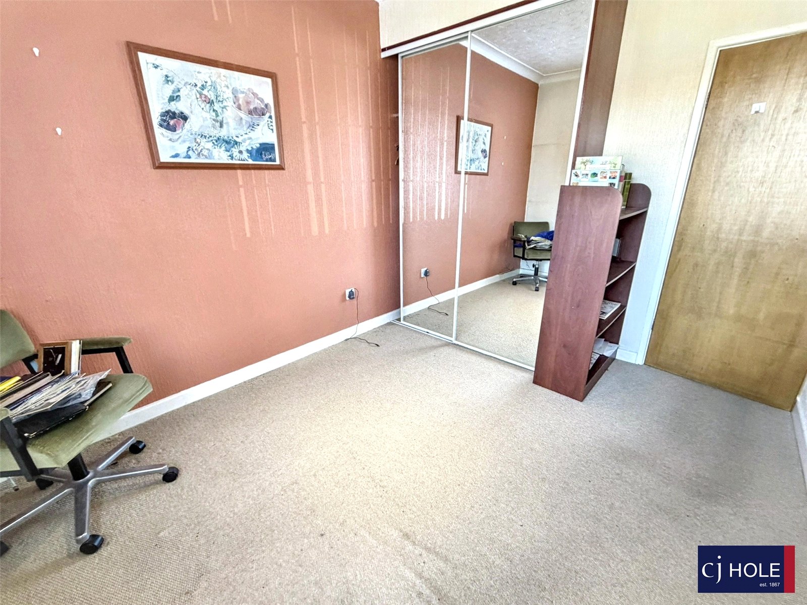 2 bedroom Bungalow for sale in Hucclecote, Gloucester