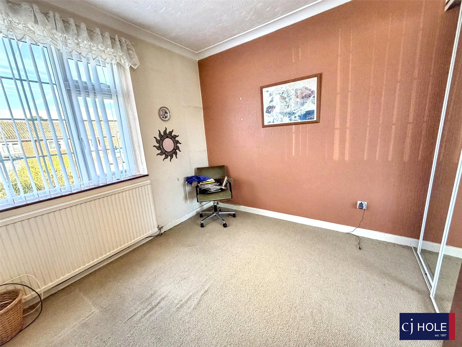 2 bedroom Bungalow for sale in Hucclecote, Gloucester