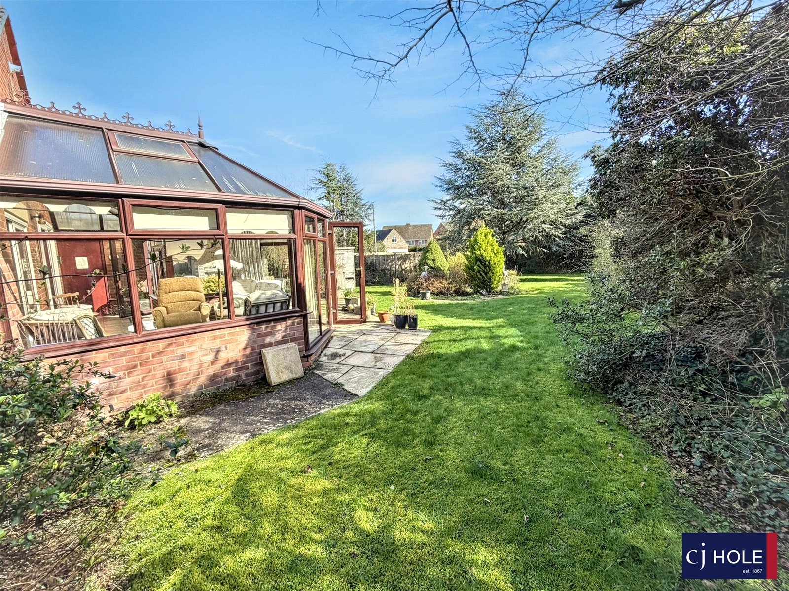 2 bedroom Bungalow for sale in Hucclecote, Gloucester