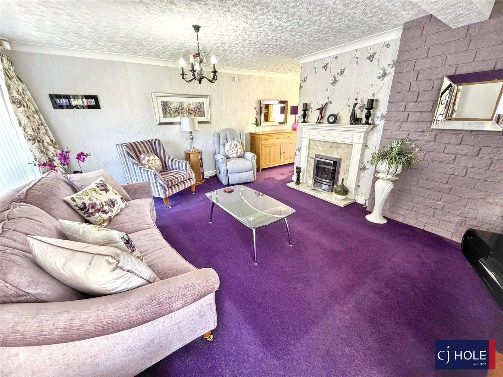 3 bedroom House for sale in Hucclecote, Gloucester