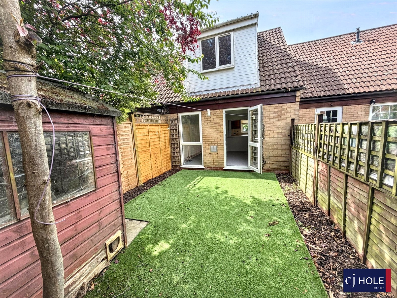 2 bedroom House for sale in Quedgeley, Gloucester
