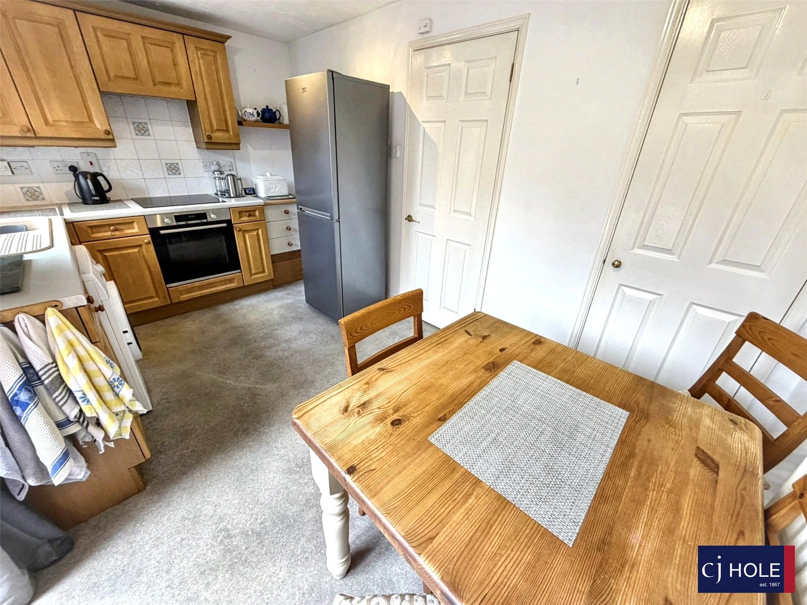 2 bedroom House for sale in Hucclecote, Gloucester