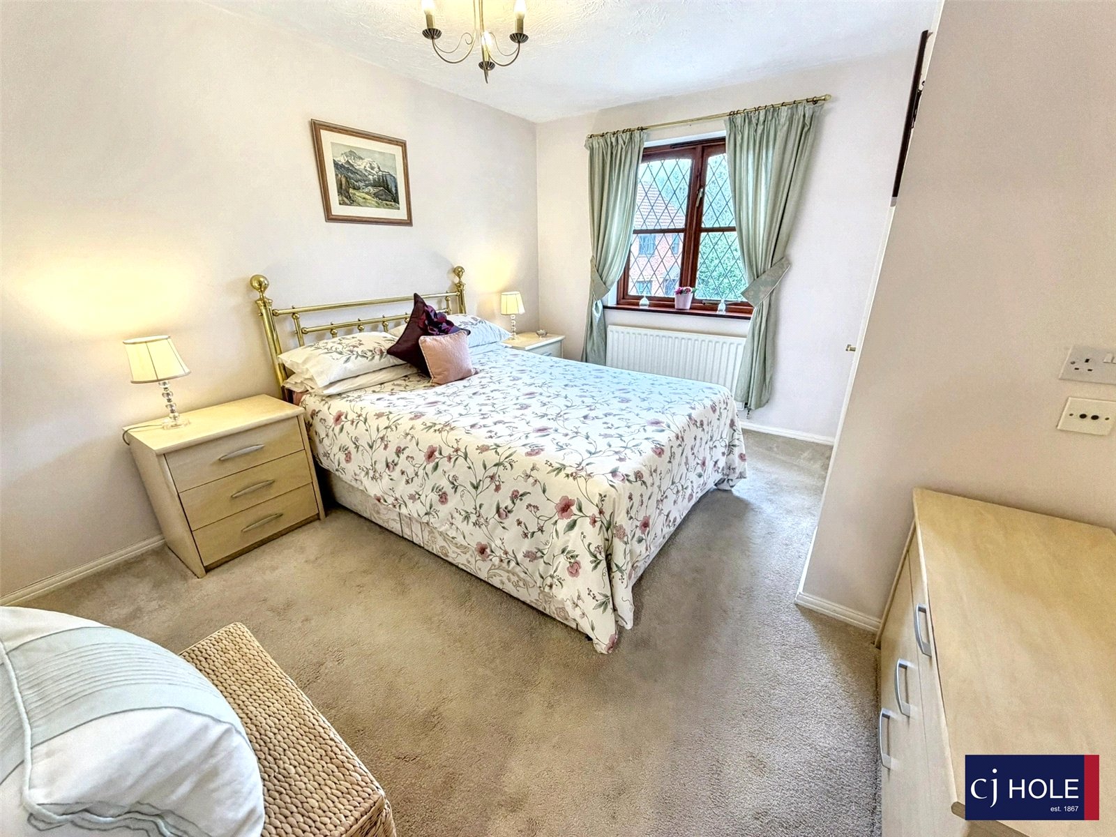 2 bedroom House for sale in Hucclecote, Gloucester