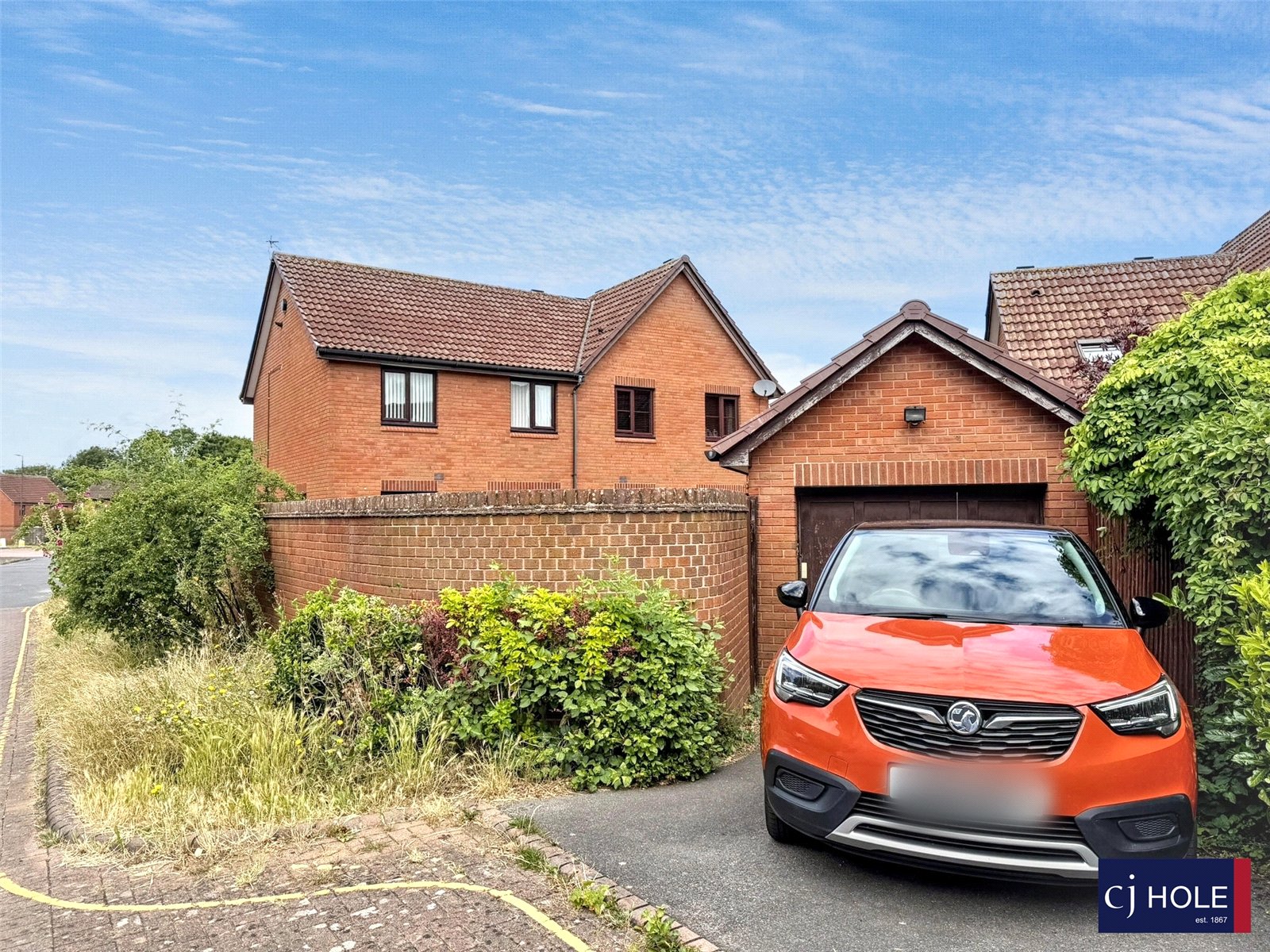 3 bedroom House for sale in Hucclecote, Gloucester