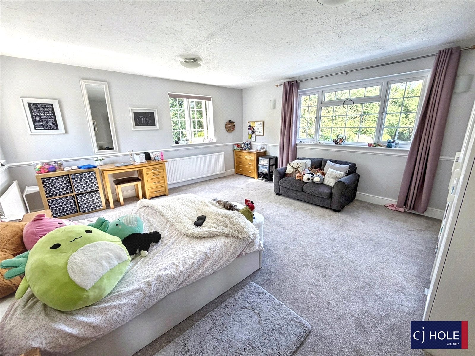 4 bedroom House for sale in Down Hatherley Lane, Gloucester