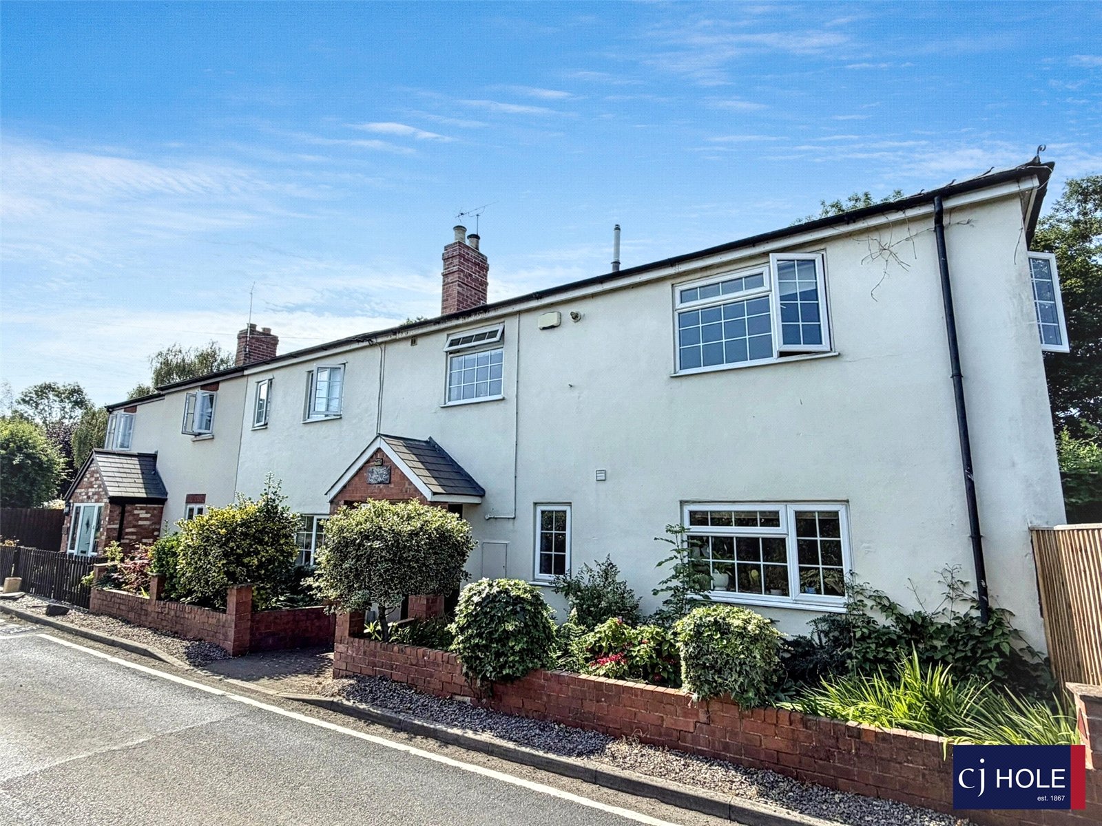 4 bedroom House for sale in Down Hatherley Lane, Gloucester