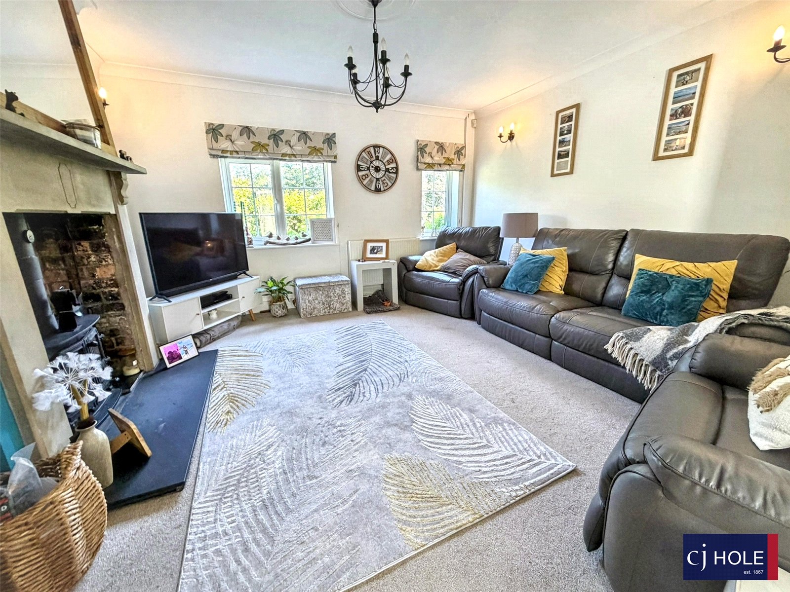 4 bedroom House for sale in Down Hatherley Lane, Gloucester