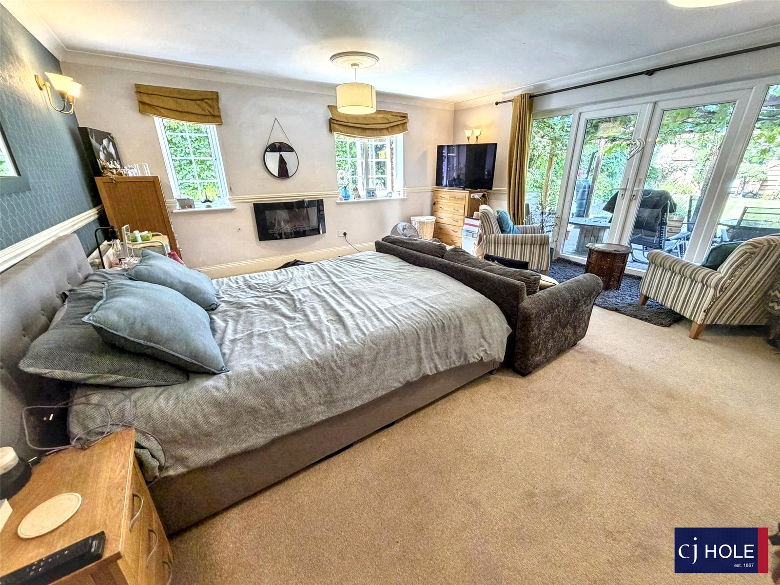 4 bedroom House for sale in Down Hatherley Lane, Gloucester