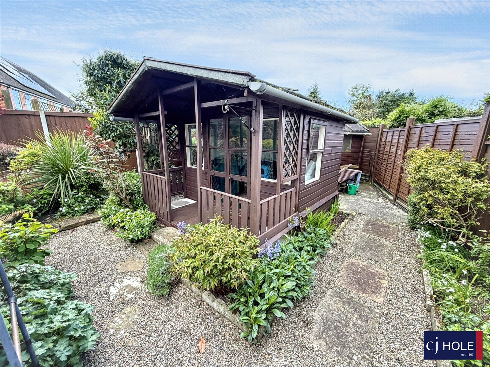 4 bedroom Bungalow for sale in Hucclecote