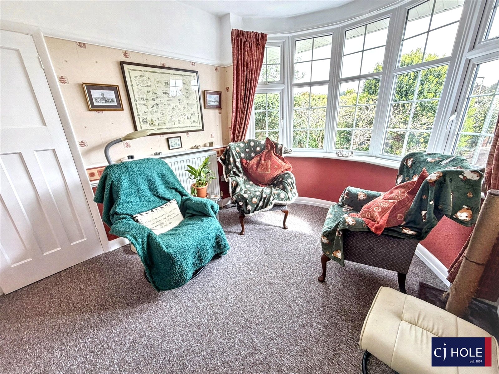 4 bedroom Bungalow for sale in Hucclecote