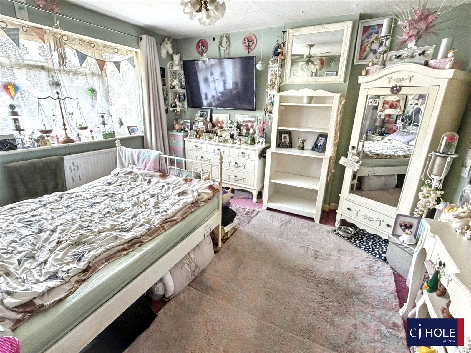 3 bedroom House for sale in Hucclecote, Gloucester