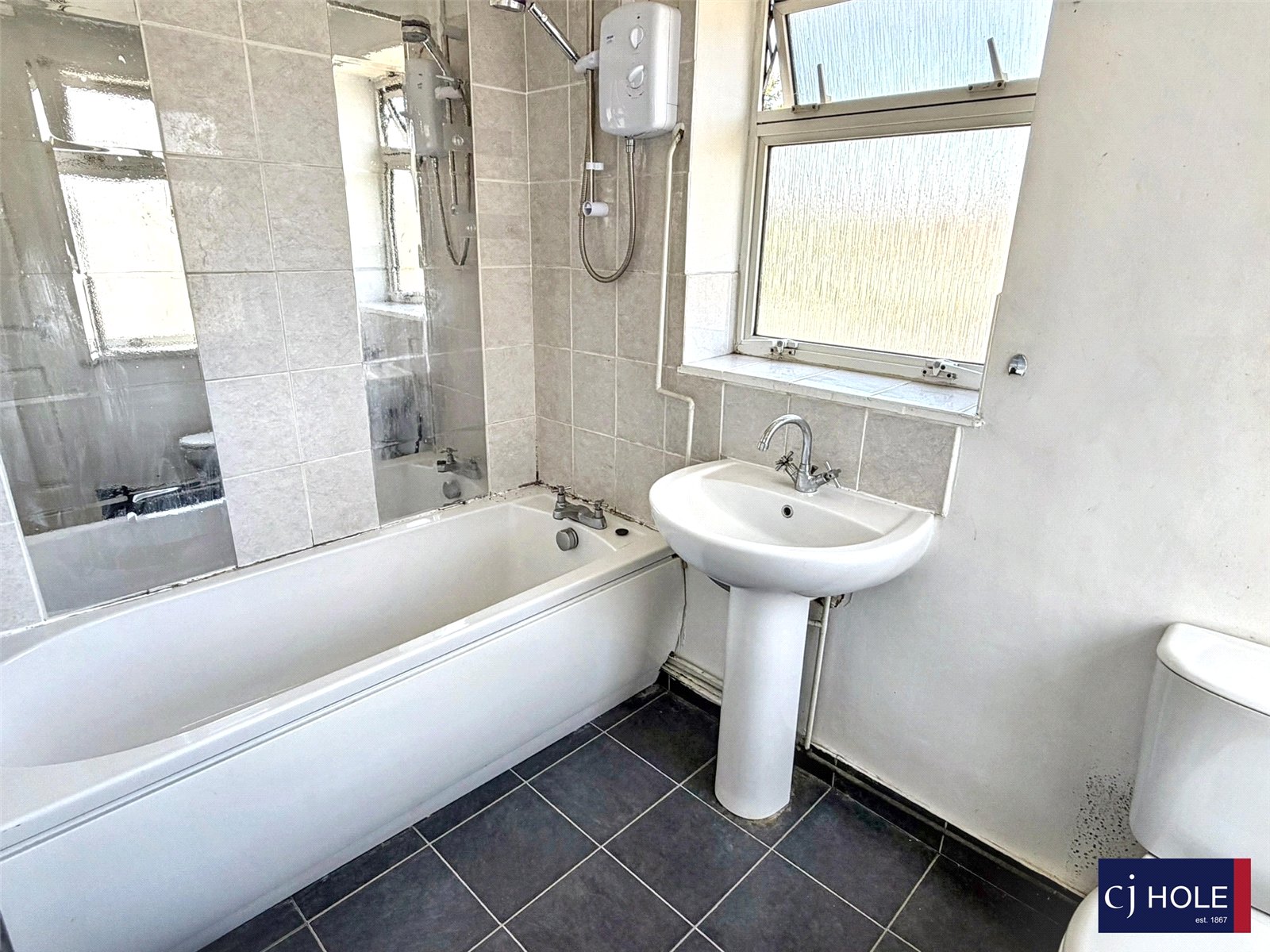 3 bedroom House for sale in Hucclecote