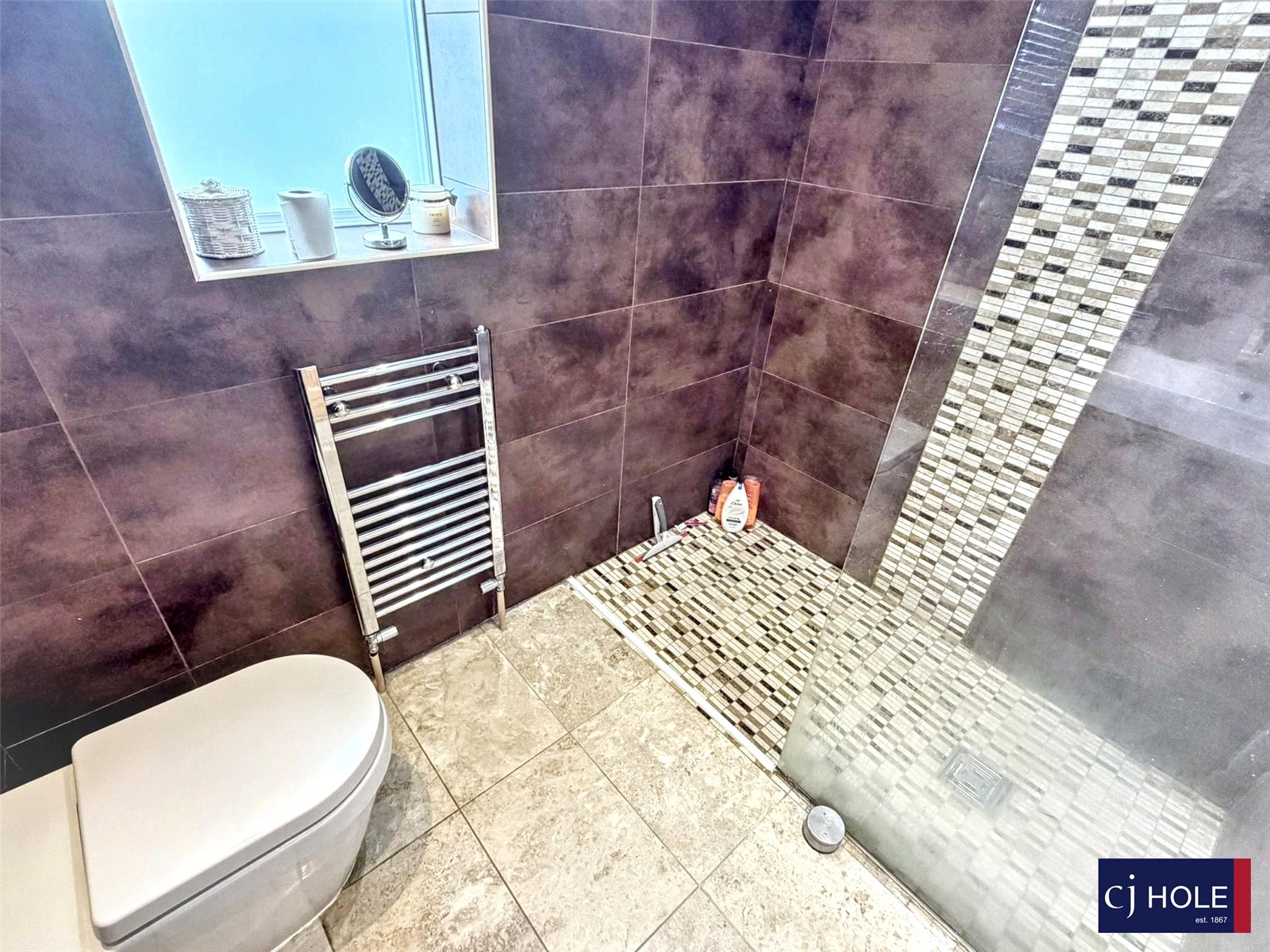 4 bedroom House for sale in Hucclecote