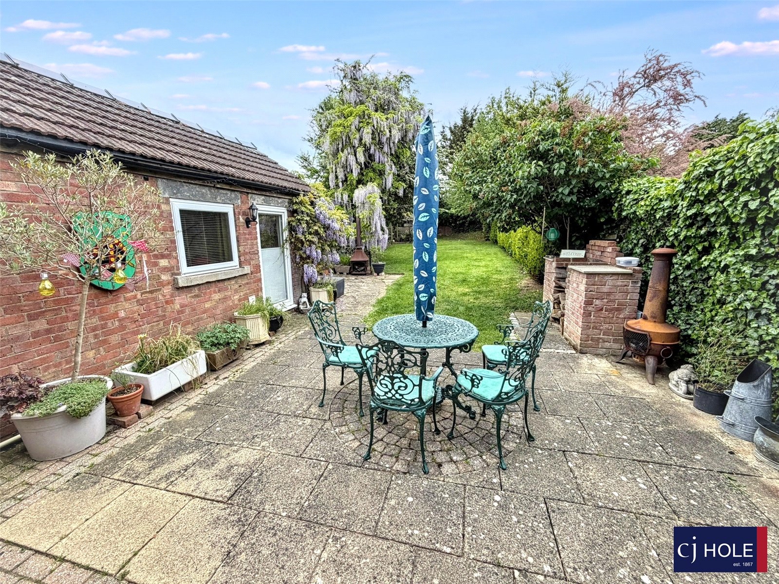 4 bedroom House for sale in Hucclecote