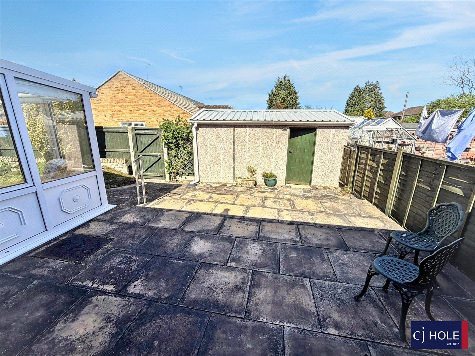 2 bedroom Bungalow for sale in Hucclecote, Gloucester