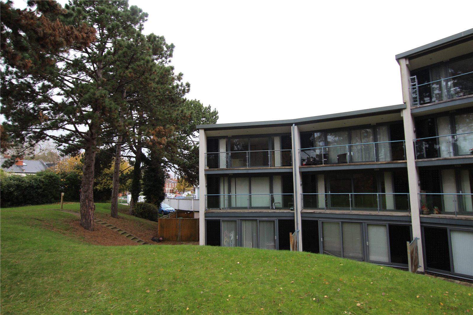 2 bedroom Flat to let in Gloucester Road, Cheltenham