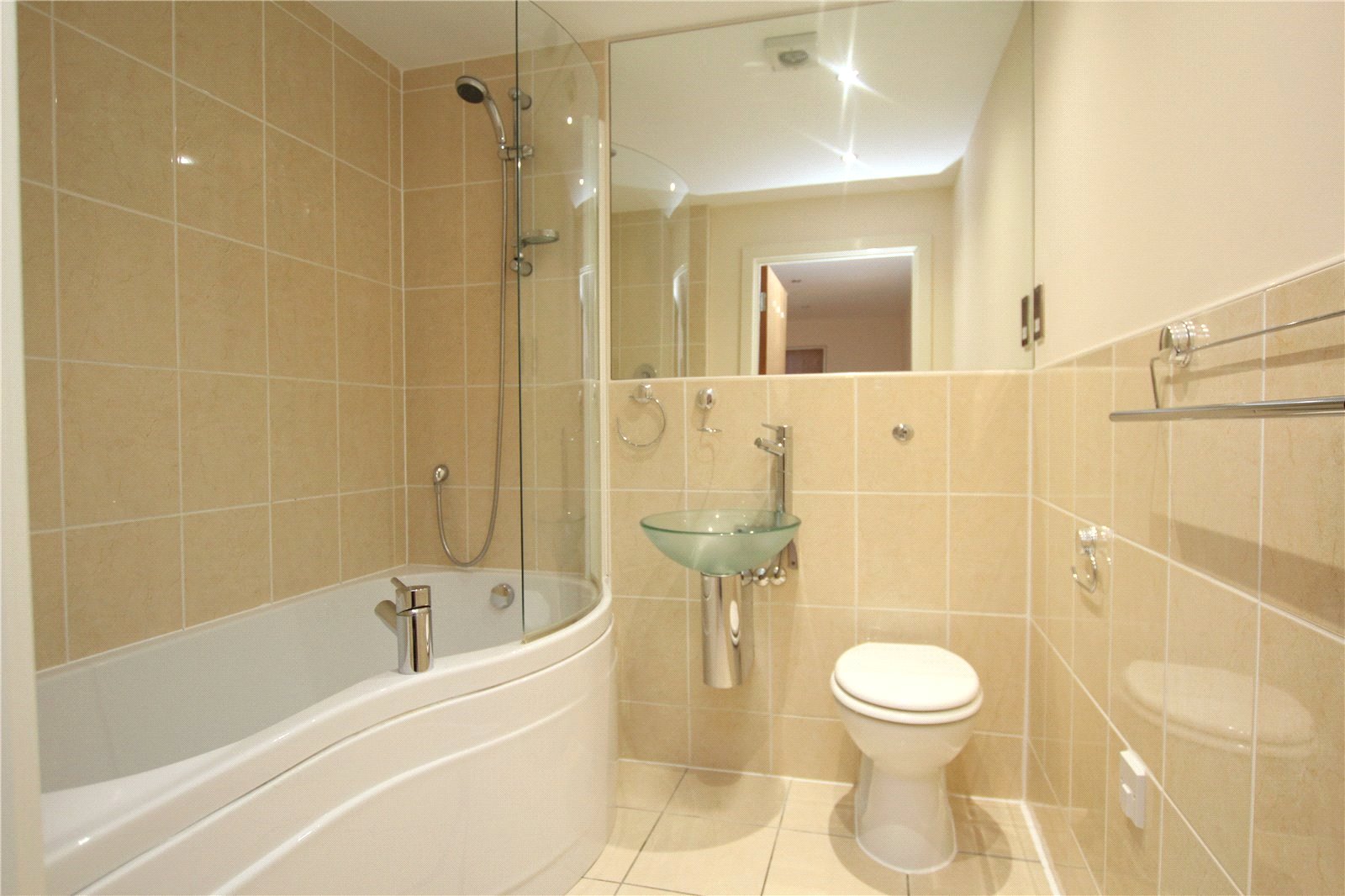 2 bedroom Flat to let in Gloucester Road, Cheltenham