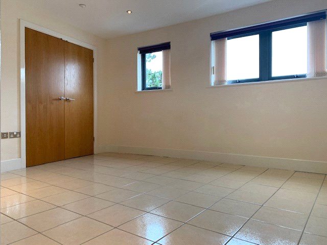 2 bedroom Flat to let in Gloucester Road, Cheltenham