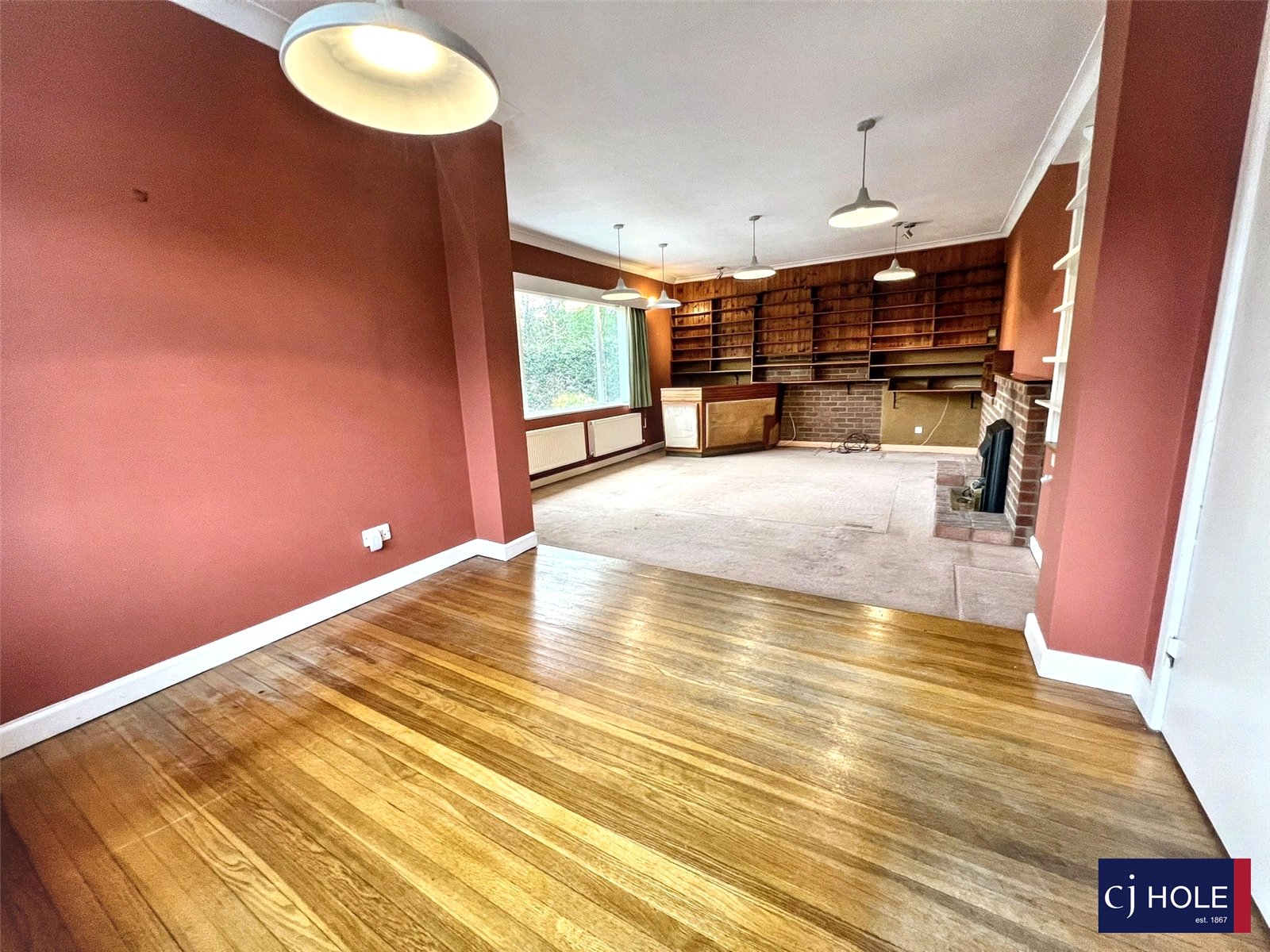 2 bedroom Bungalow for sale in Hucclecote, Gloucester