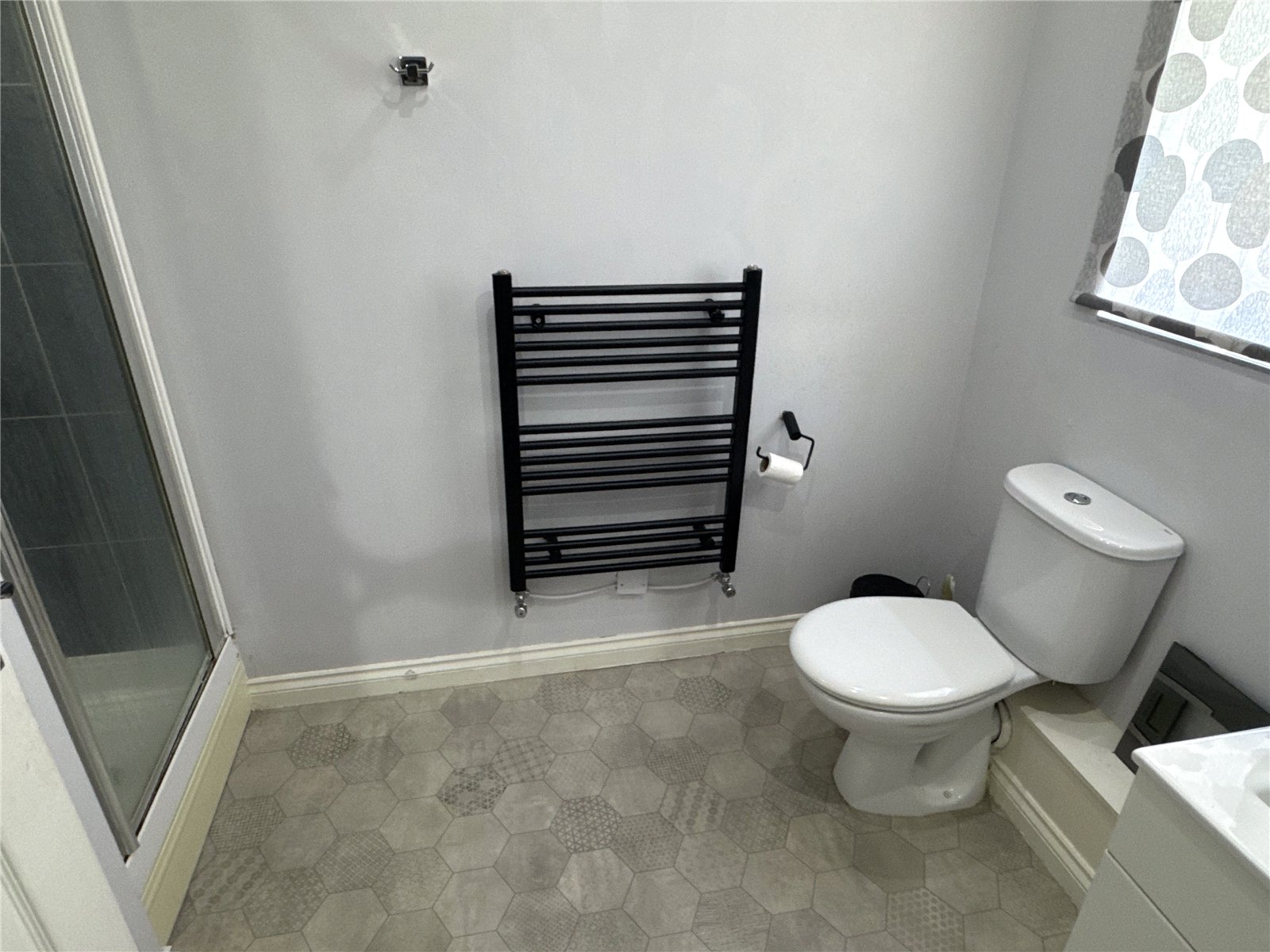 4 bedroom House to let in Hucclecote Road, Gloucester