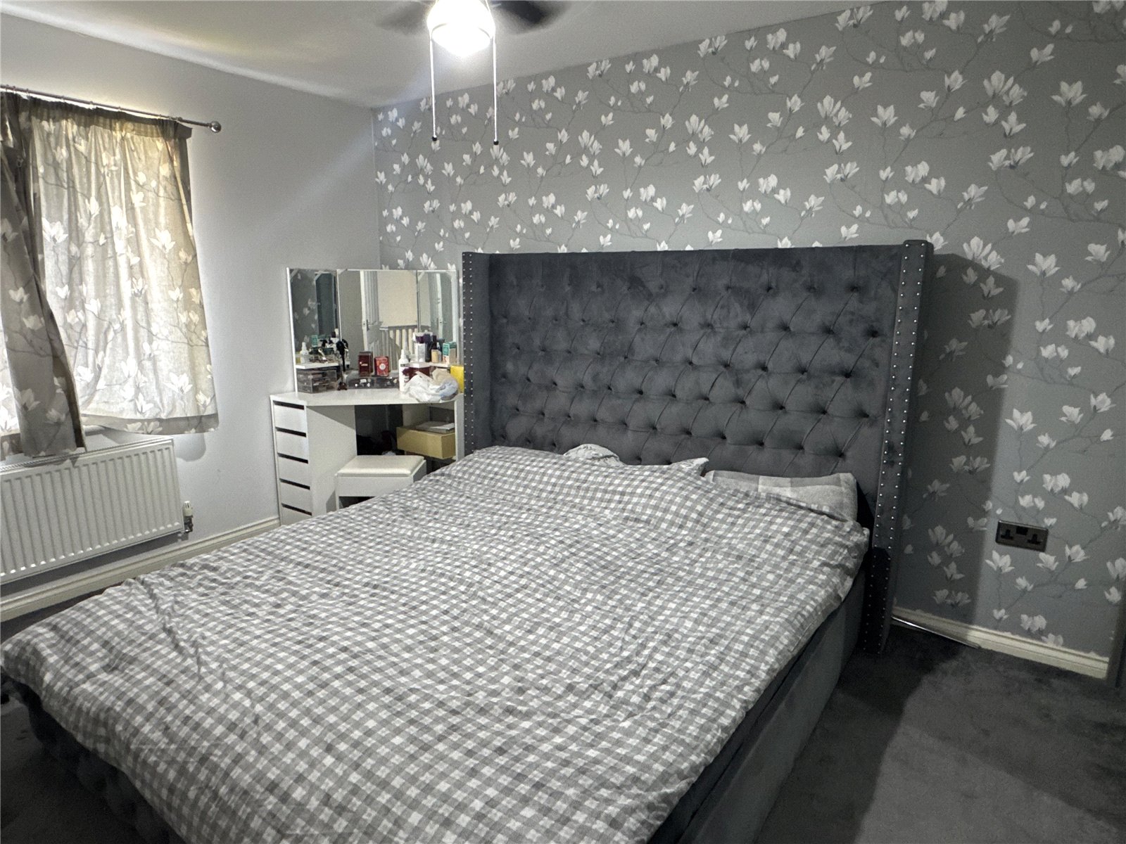 4 bedroom House to let in Hucclecote Road, Gloucester