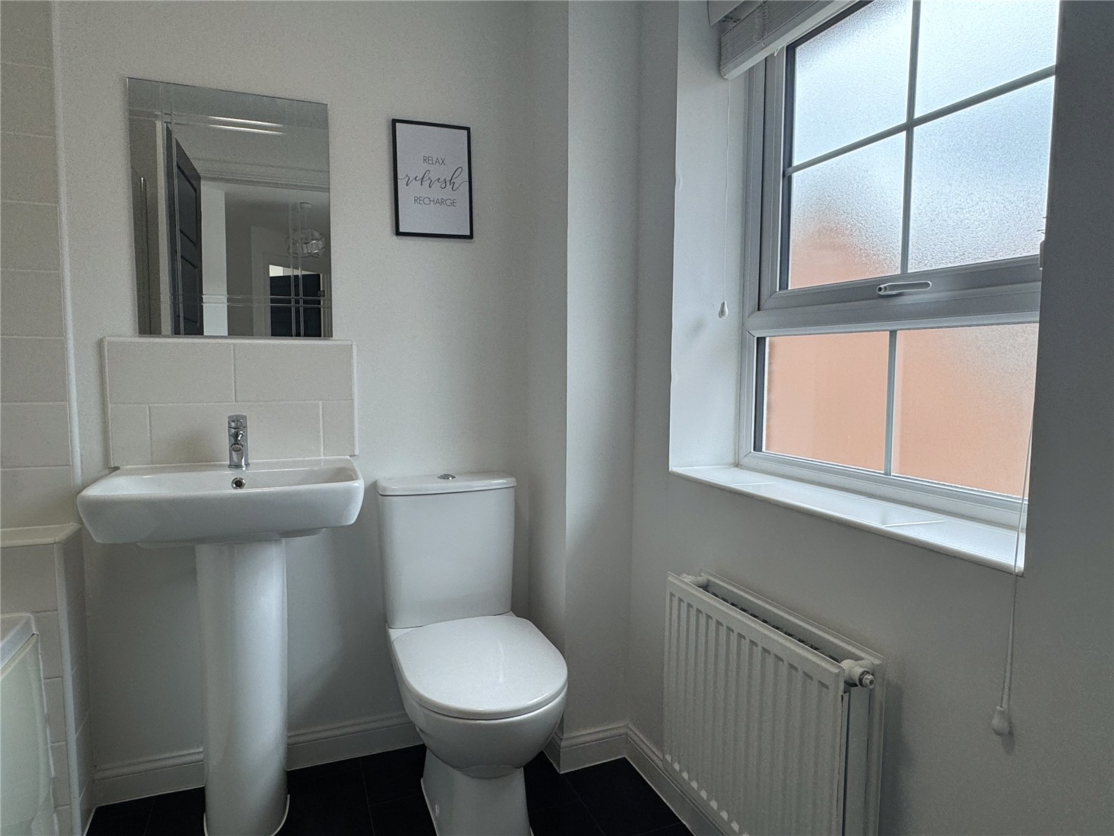 3 bedroom House to let in Hucclecote, Gloucester
