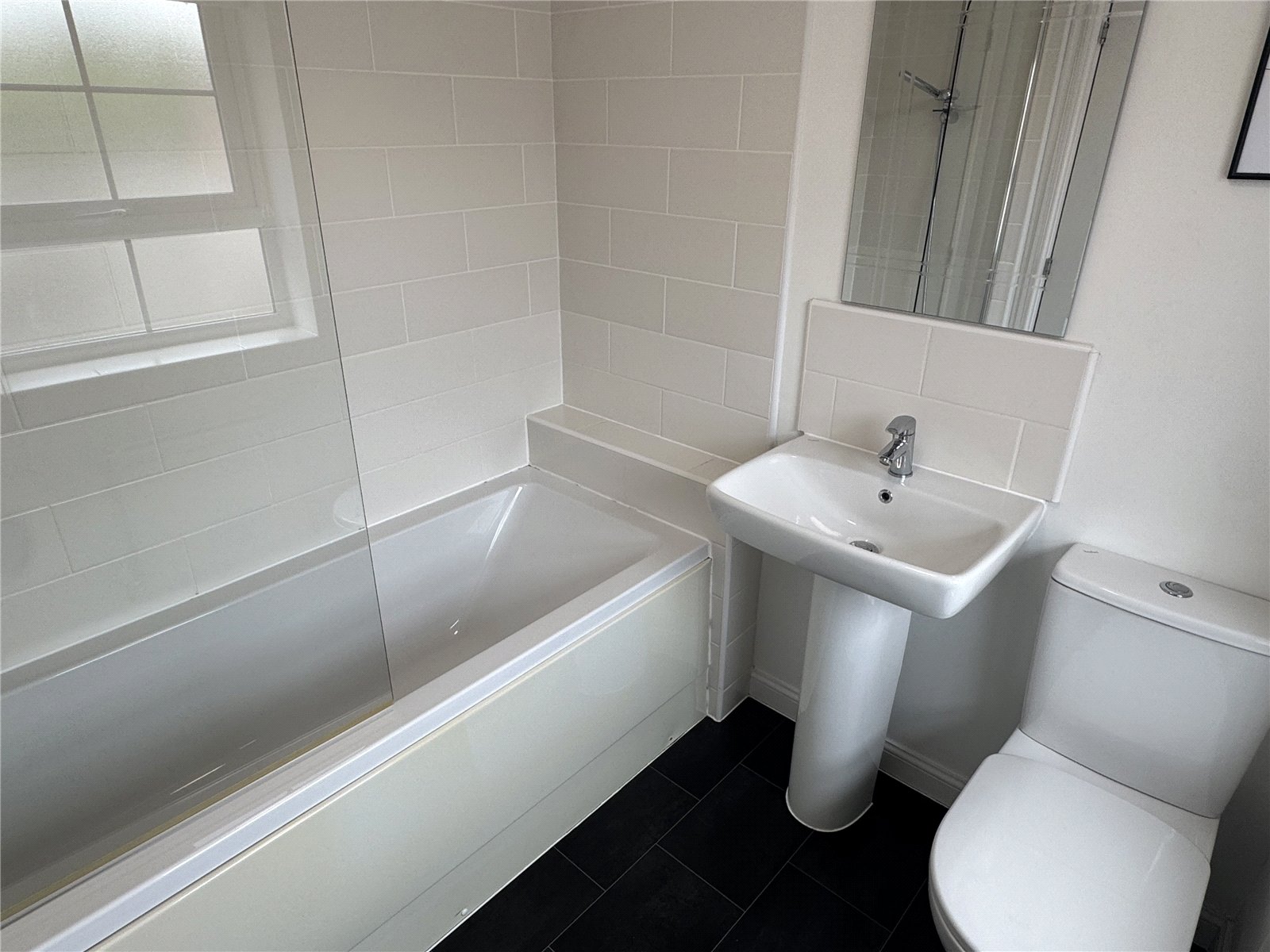 3 bedroom House to let in Hucclecote, Gloucester