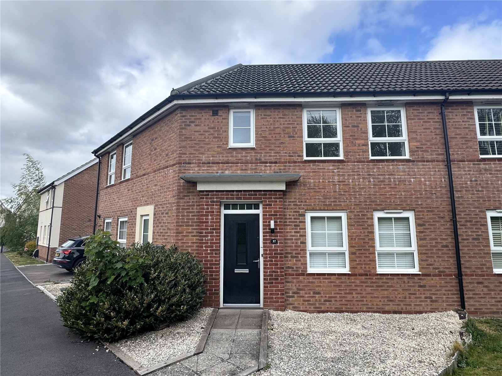 3 bedroom House to let in Hucclecote, Gloucester